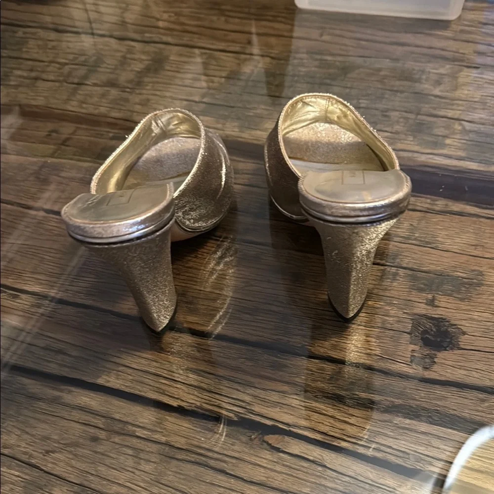 Marc Jacobs Silver Mules with Metallic Sheen - Picture 3 of 4